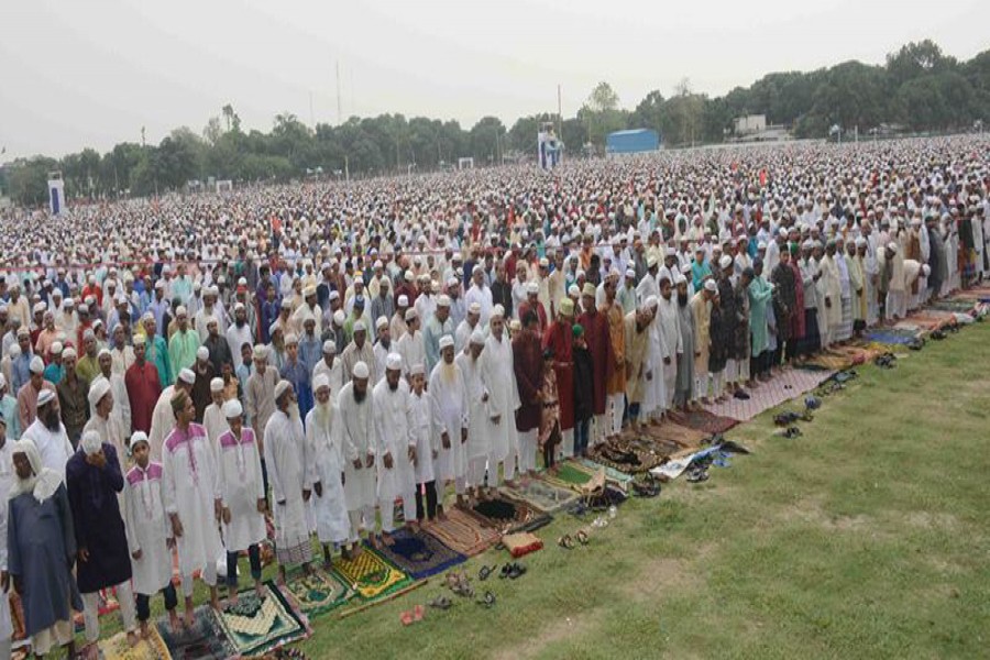Gor-e-Shaheed overtakes Sholakia to host largest eid congregation