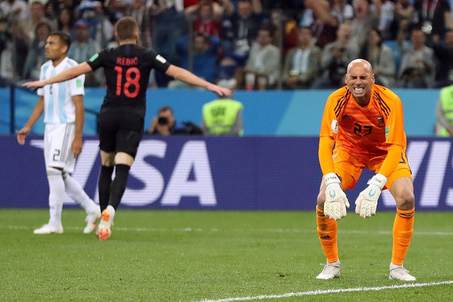 Argentine goalie Caballero reacts after his mistake allowed Rebic to open the scoring for Croatia - Reuters photo