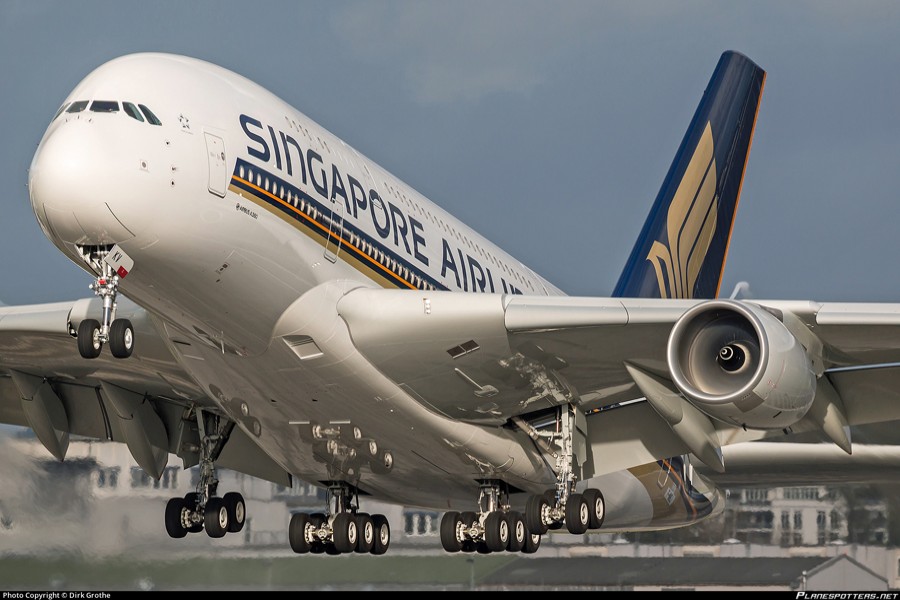 Singapore Airlines to shift planes  from SilkAir to budget arm Scoot