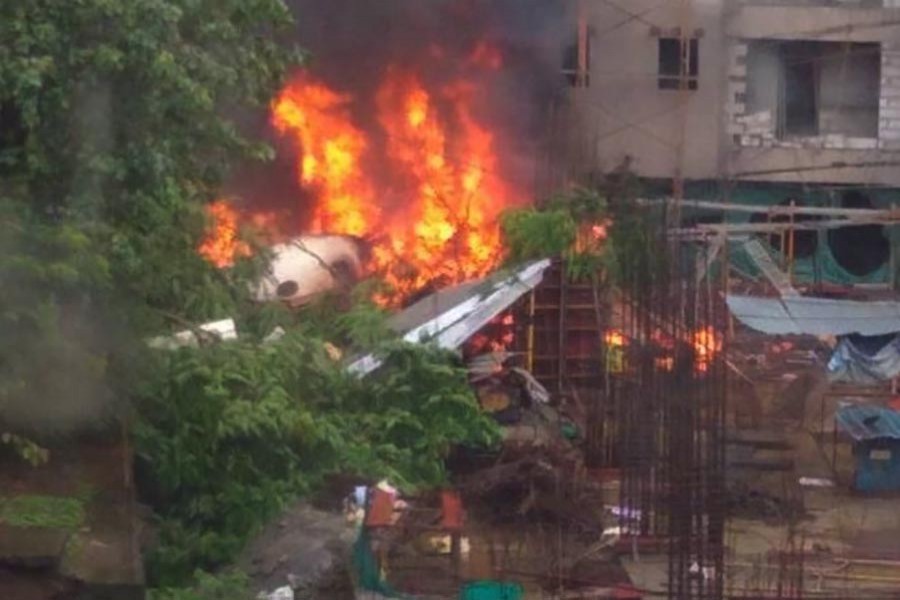 Five die as chartered plane crashes in Mumbai