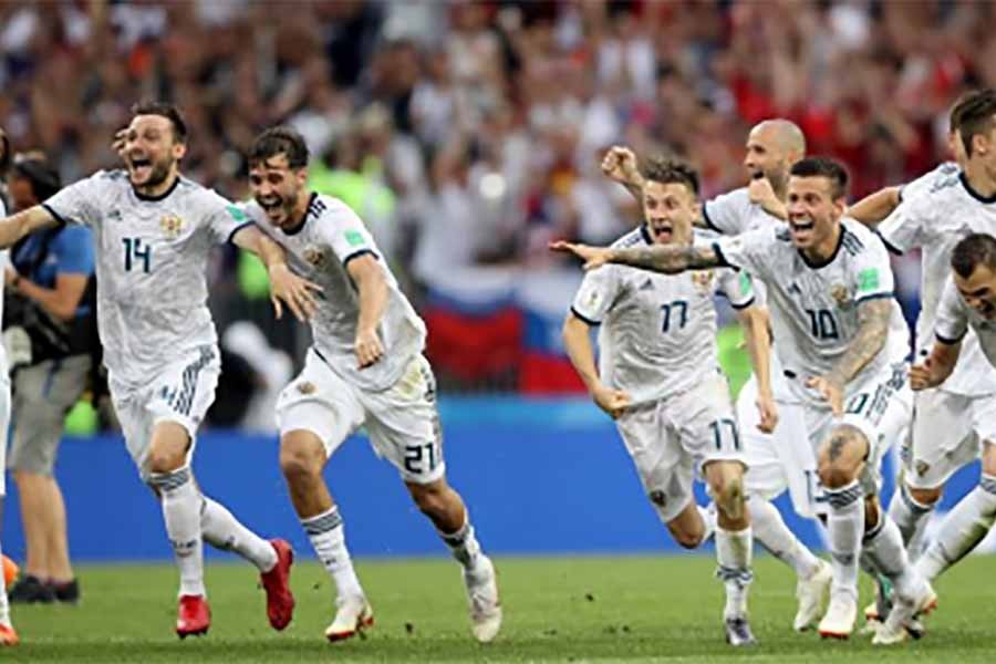 Russia shocks world, knocks out favourites Spain on penalties