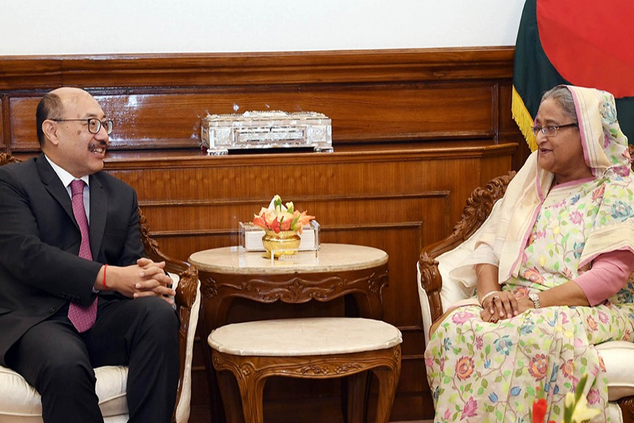 Indian High Commissioner to Bangladesh Harsh Vardhan Shringla calling on Prime Minister Sheikh Hasina at her office in the capital on Thursday — PID