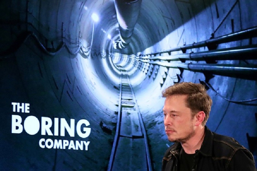 Elon Musk arrives to speak at Boring Company community meeting in Bel Air, Los Angeles, California, US May 17, 2018. Reuters/File Photo