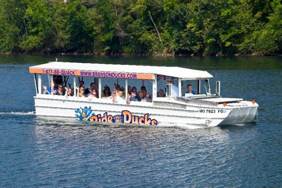 An image of the boat on a lake