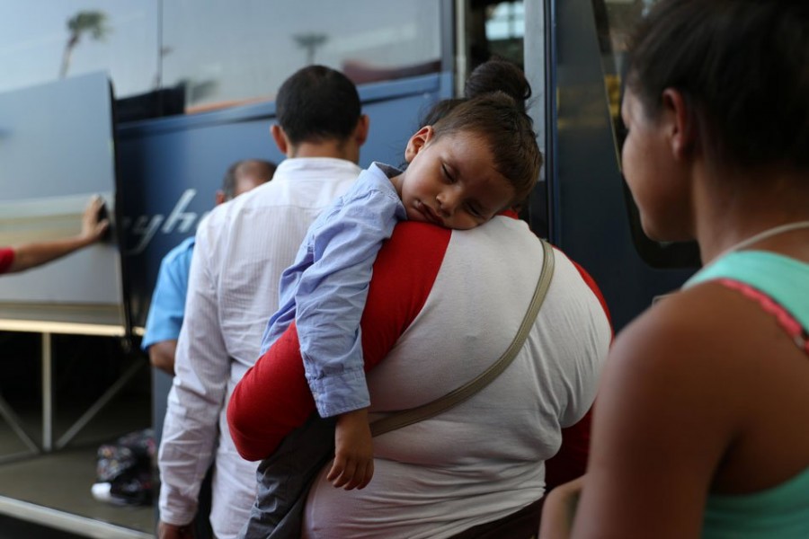 Joy, chaos mark Texas border as US reunites migrant families