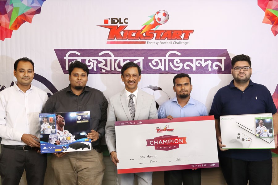 ‘IDLC Kickstart Fantasy Football challenge’ winners awarded