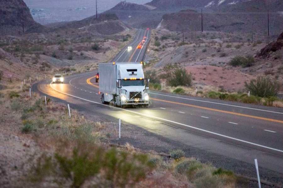 Uber stops developing self-driving trucks