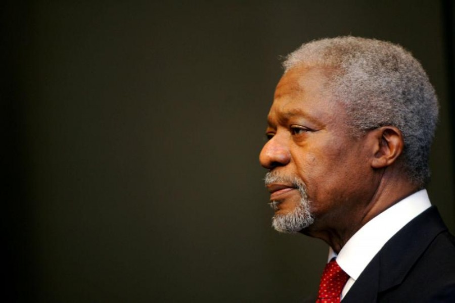 United Nations Secretary-General Kofi Annan ponders a point at a news conference, before addressing South Africa's parliament in Cape Town March 14, 2006. Reuters/Files