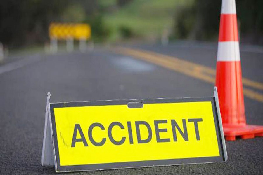 Laxmipur road crash kills Motorcyclist