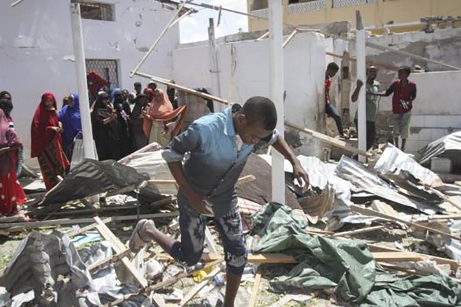 Suicide bomber attacks govt office in Somalia, school collapses