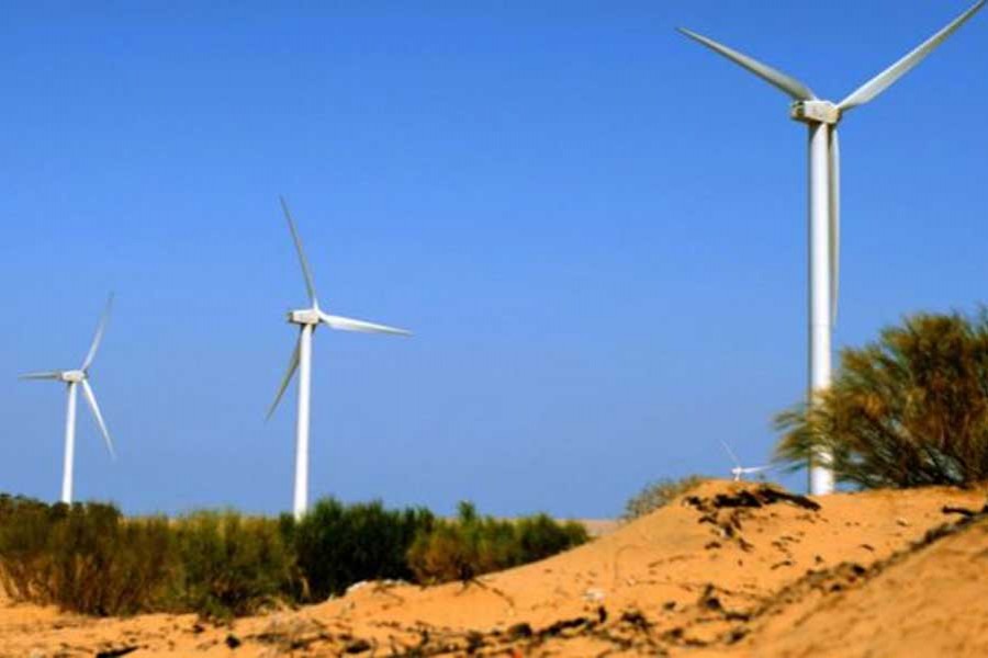 Wind and solar power could sprout vegetation in Sahara