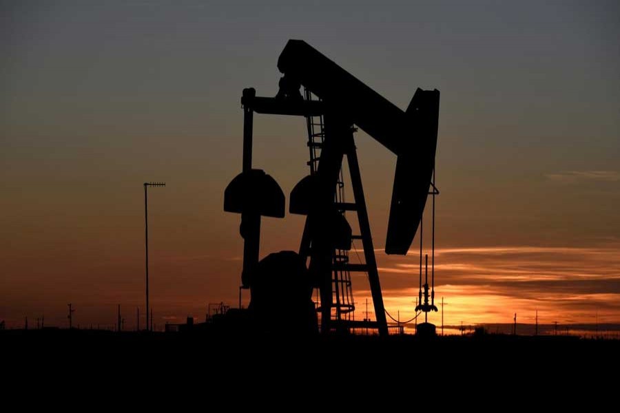 A pumpjack is seen at the Sinopec-operated Shengli oil field in Dongying, Shandong province, China January 12, 2017. Reuters/Files