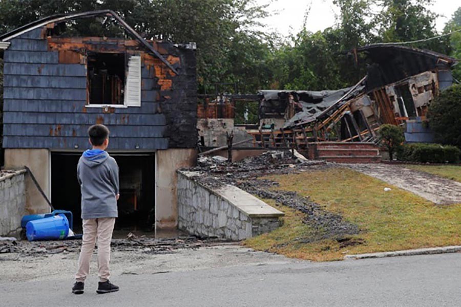 Gas explosions drive thousands from homes in Boston