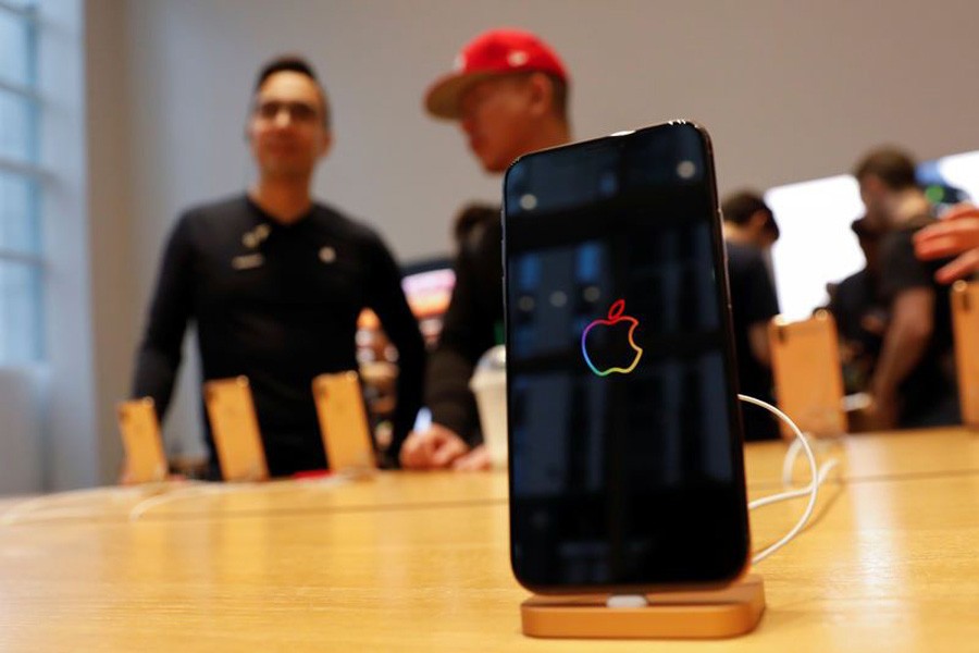 The new Apple iPhone Xs is seen on display at the Apple Store in Manhattan, New York, US, on September 21, 2018. Reuters