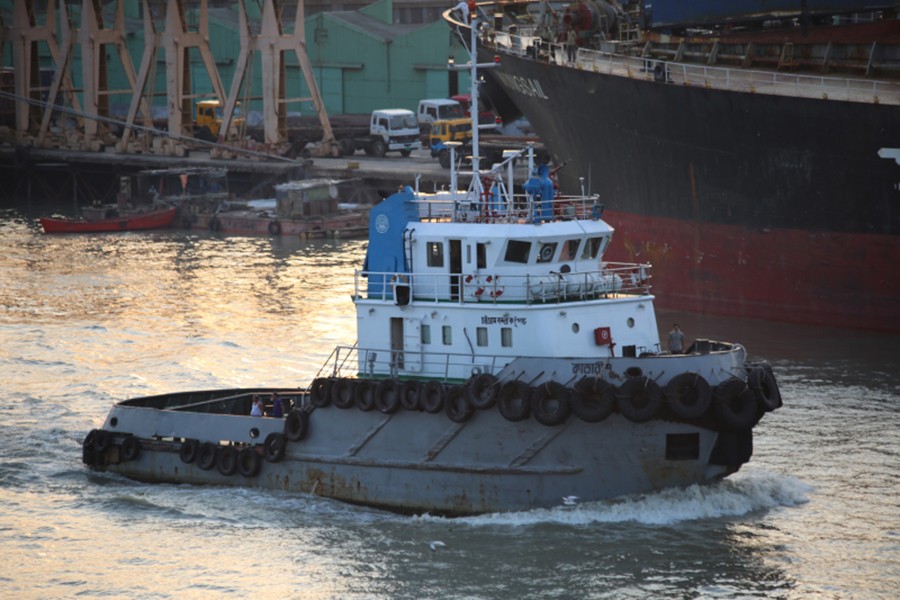 The Kandari-7 tugboat, built in 2005 by the Western Marine Shipyard, has a gross tonnage of 314 tons — Collected