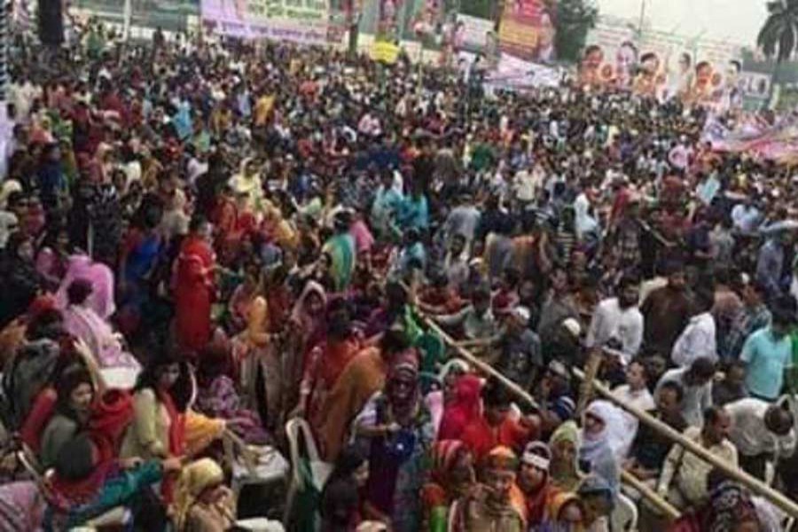 The rally of Jatiya Oikyafront started at Madrasa Maidan in Rajshahi on Friday, November 9, 2018