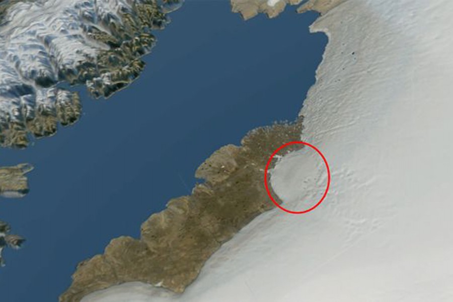 Greenland ice sheet hides giant 'impact crater'