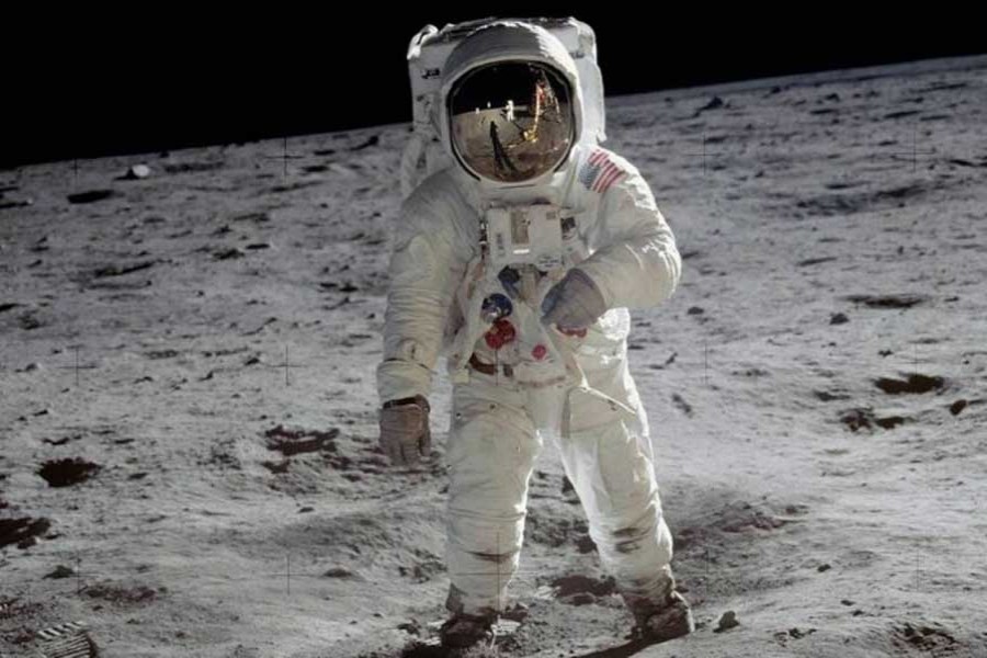 Russia plans new flight to check authenticity of moon landing