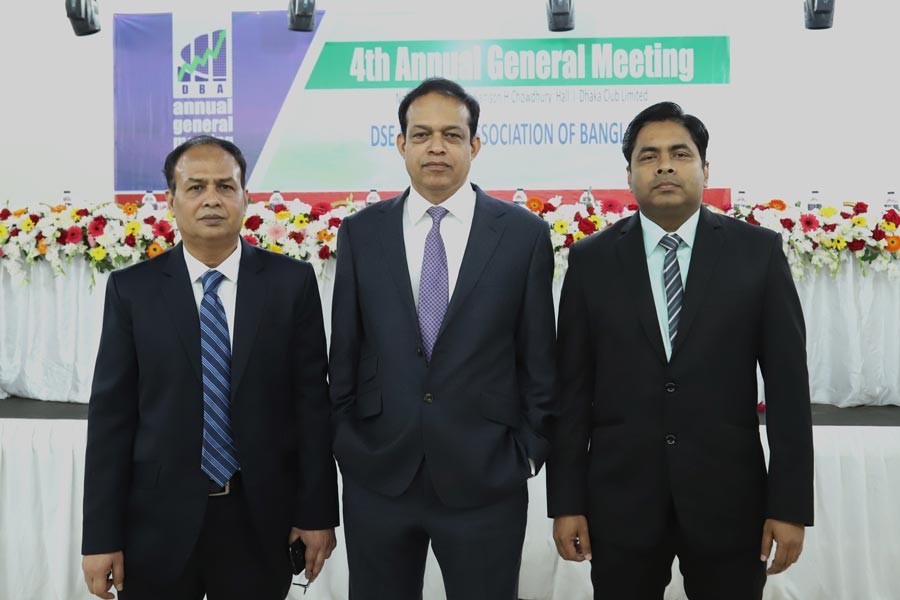 Newly-elected president of DBA Md. Shakil Rizvi (middle), seen after the 4th AGM of DBA