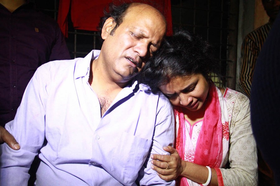 Relatives of Adhriti Odhikari, a Class-IX student of Viqarunnisa Noon School and College, break into tears at Dhaka Medical College as they come to know about her death — Focus Bangla photo