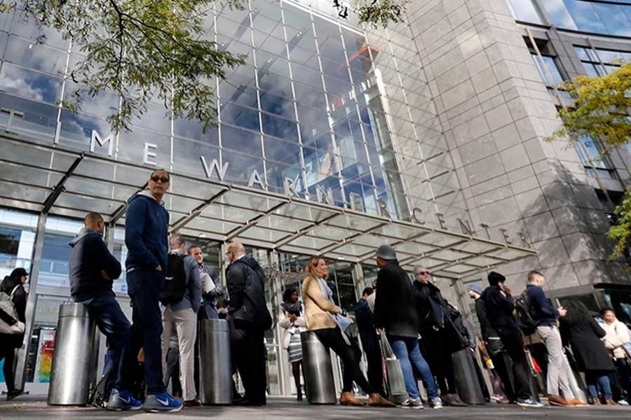 Police evacuate CNN NY office over bomb threat