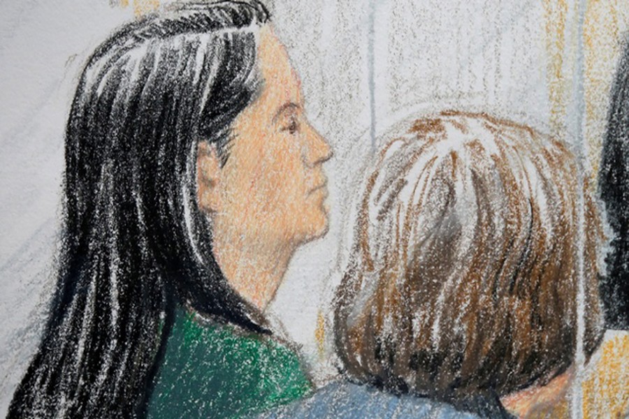 Huawei CFO Meng Wanzhou (L), who was arrested on an extradition warrant, appears at her B.C. Supreme Court bail hearing in a drawing in Vancouver, British Columbia, Canada, December 7, 2018. Reuters