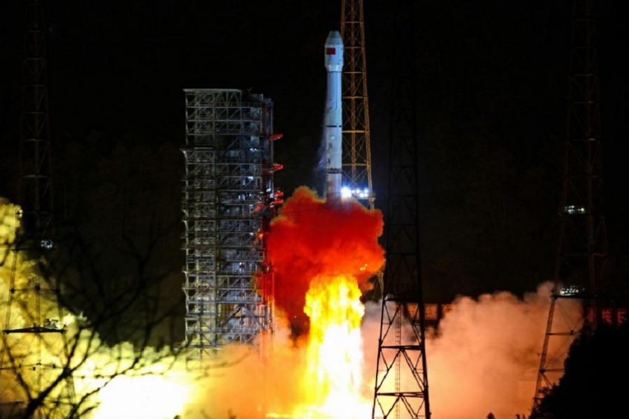 A Long March-3B rocket carrying Chang'e 4 lunar probe takes off from the Xichang Satellite Launch Center in Sichuan province, China December 8, 2018. Reuters/Stringer