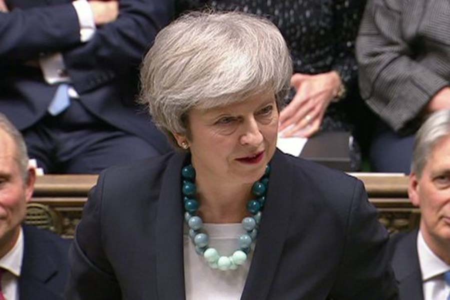 May calls off MPs' vote on Brexit deal
