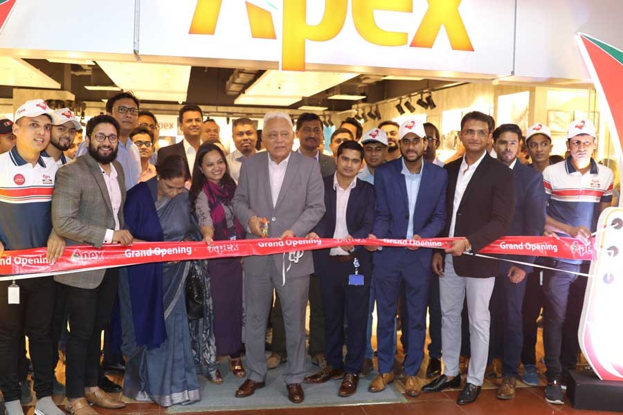 Apex Group Chairman Syed Manzur Elahi inaugurating the South Asia’s largest footwear outlet at Bashundhara City in the capital on Thursday.