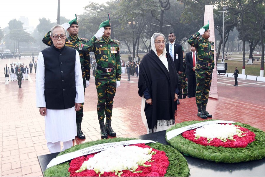 President Abdul Hamid and Prime Minister Sheikh Hasina pay tributes to the martyred intellectuals on the occasion of the Martyred Intellectuals Day on Friday, December 14, 2018. Photo: PID