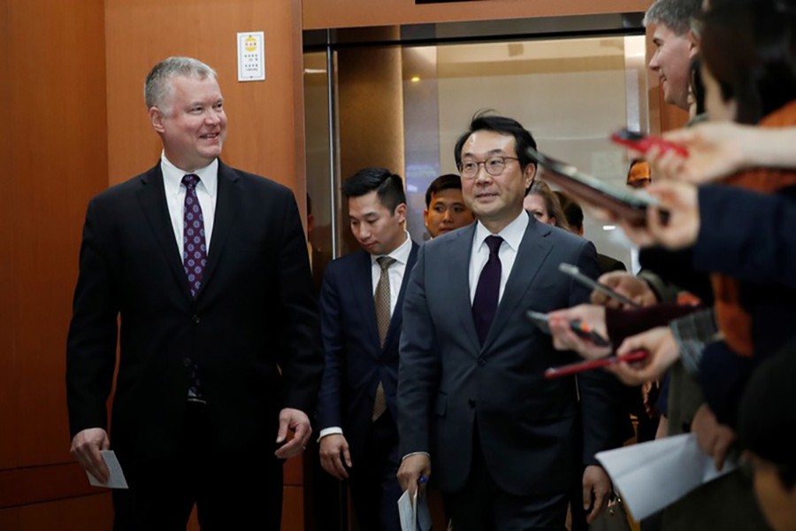 US special representative for North Korea Stephen Biegun and his South Korean counterpart Lee Do-hoon leave after their meeting at the Foreign Ministry in Seoul, South Korea, December 21, 2018. Reuters photo