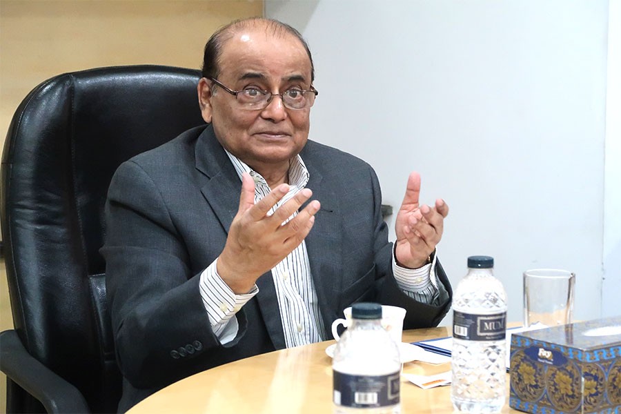 Dr Sattar speaking on the country's trade policy regime at an in-house discussion at the office of The Financial Express (FE) in the capital - FE photo