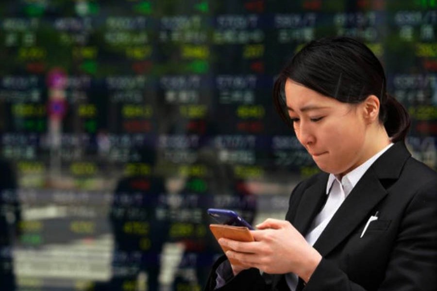 Asian shares start 2019 in cautious trading