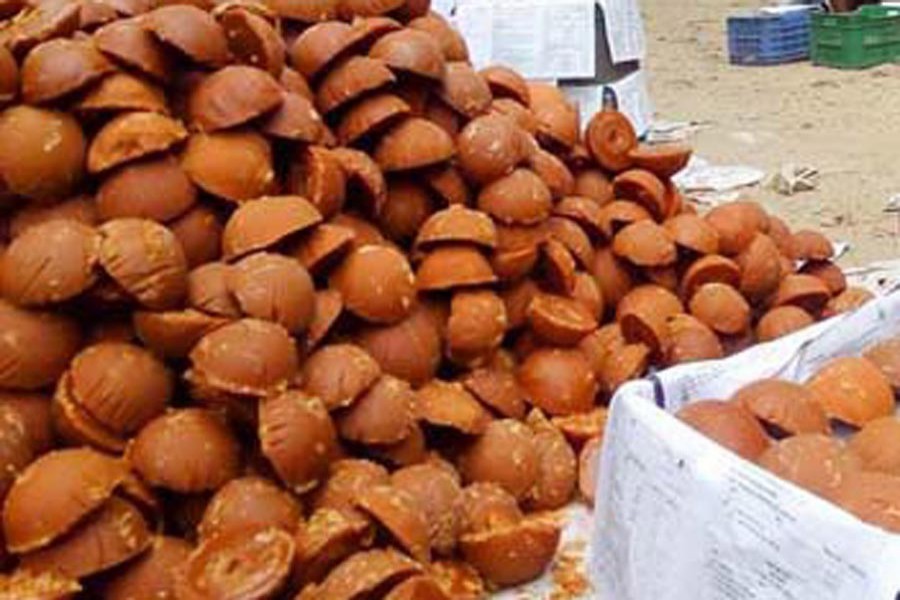 Date-gurh becomes boon for many Rajshahi people