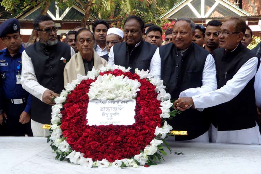 Commerce Minister Tipu Munshi paying tributes to Father of the Nation Bangabandhu Sheikh Mujibur Rahman at Tungipara in Gopalganj on Friday. Photo: UNB