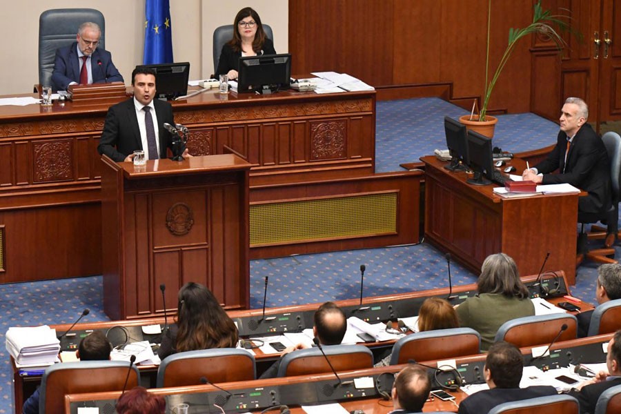 Macedonian Prime Minister Zoran Zaev addresses the deputies of the parliament during a vote to pass constitutional changes to allow the Balkan country to change its name to the Republic of North Macedonia, in Skopje, Macedonia, January 11, 2019 - REUTERS/ Tomislav Georgiev