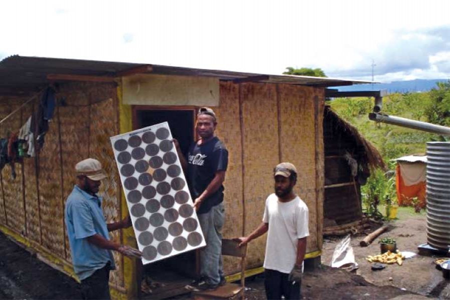 Communities in rural Papua New Guinea install their own cost effective and energy efficient solar panels. GGGI says that governments should rather invest in renewable energy. 	––Catherine Wilson/IPS