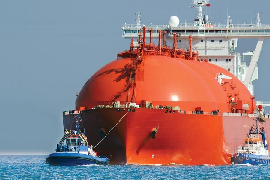 Govt to allow LNG import in pvt sector