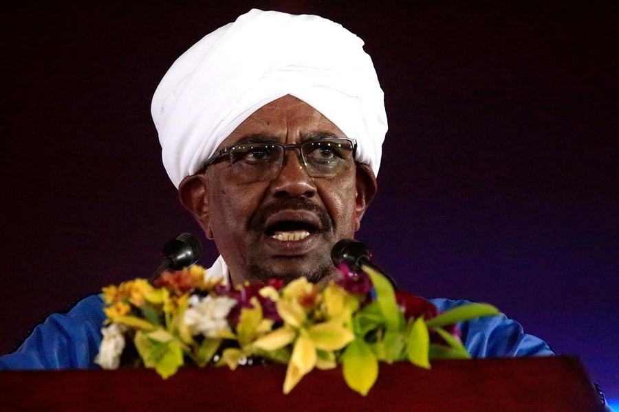 Sudanese president fights for survival as protests spread