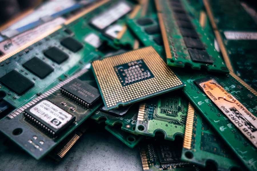 E-waste management in the age of robotics