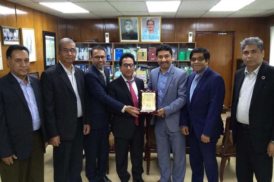 A five-member delegation from Venture Capital and Private Equity Association of Bangladesh (VCPEAB), led by its chairman Shameem Ahsan, also General Partner of Fenox Venture Capital met  Md Mosharraf Hossain Bhuiyan, chairman of National Board of Revenue on Wednesday.