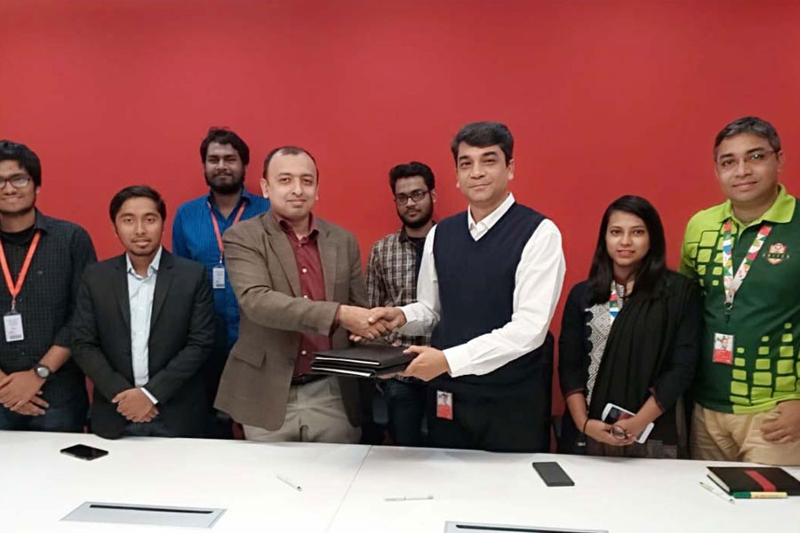 Robi, BUET Career Club sign MoU