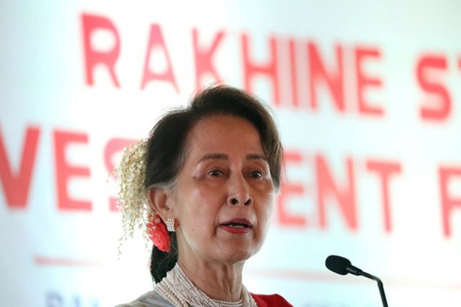 Myanmar's State Counsellor Aung San Suu Kyi delivers a speech at Rakhine State Investment Fair at Ngapali beach in Thandwe, Rakhine, Myanmar, February 22, 2019. Reuters