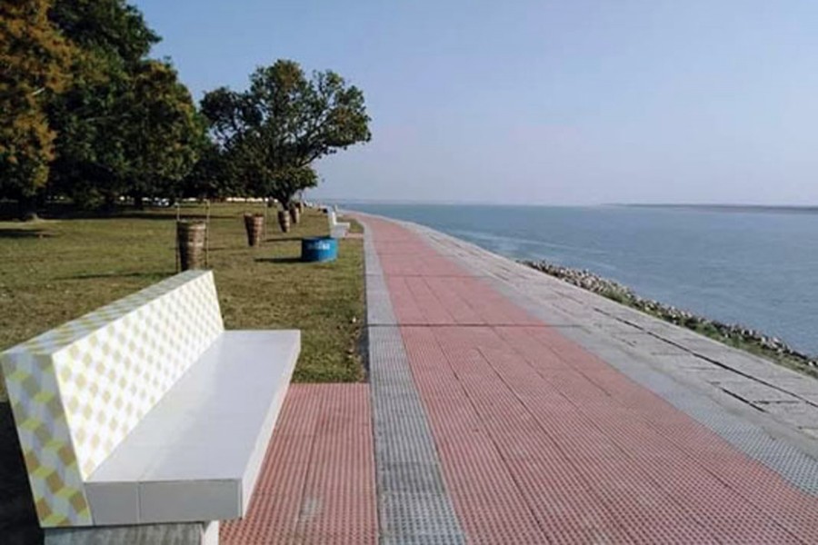 Padma riverbank turns attractive after RCC’s beautification work