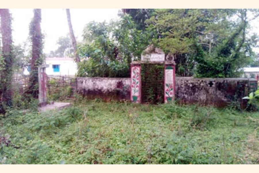 A view of the Borobaria mass grave under Raninagar upazila of Naogaon 	— FE Photo