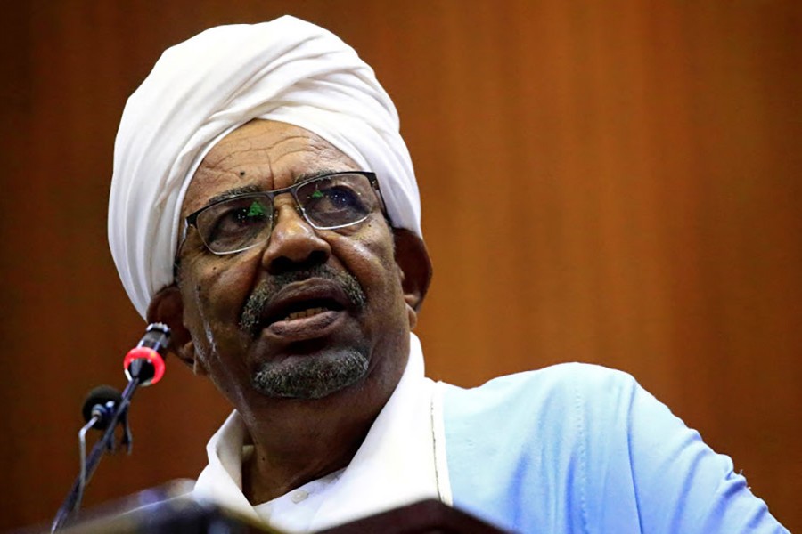Sudan military ousts, arrest president