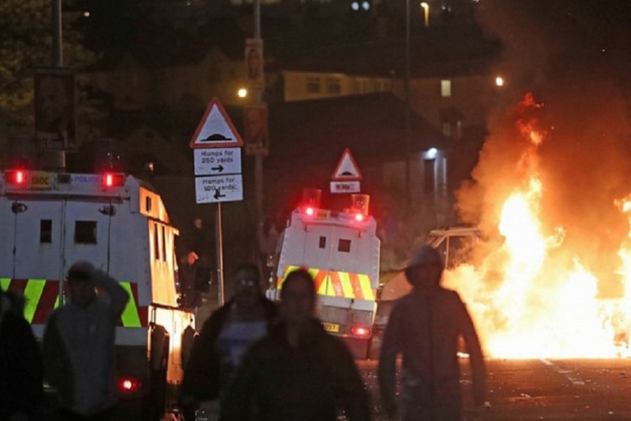 Journalist shot dead in Northern Ireland rioting