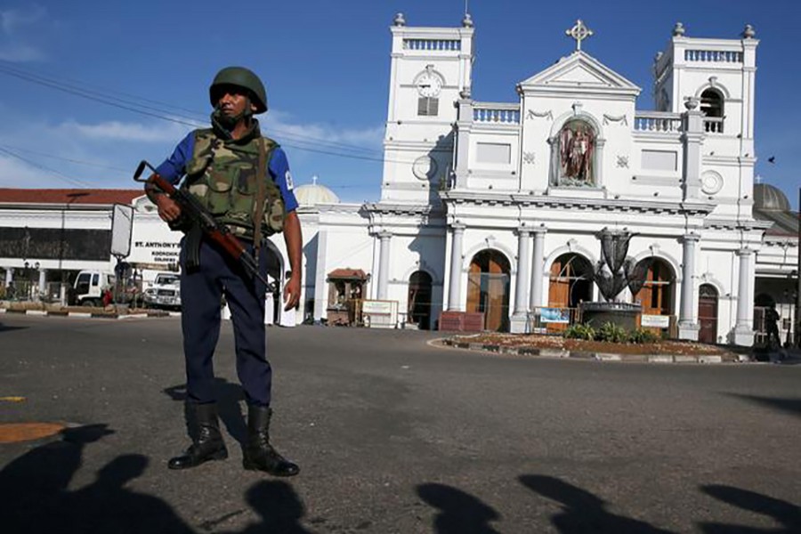 A security officer stands in front of St Anthony's shrine in Colombo, after bomb blasts ripped through churches and luxury hotels on Easter, in Sri Lanka April 22, 2019 — Reuters photo