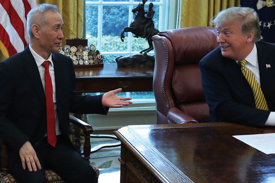 US President Donald Trump meets with China's Vice Premier Liu He in the Oval Office of the White House in Washington on April O4, 2019.      —Photo: Reuters