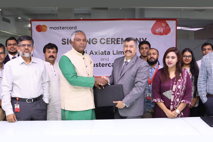 Robi, Mastercard sign strategic alliance agreement